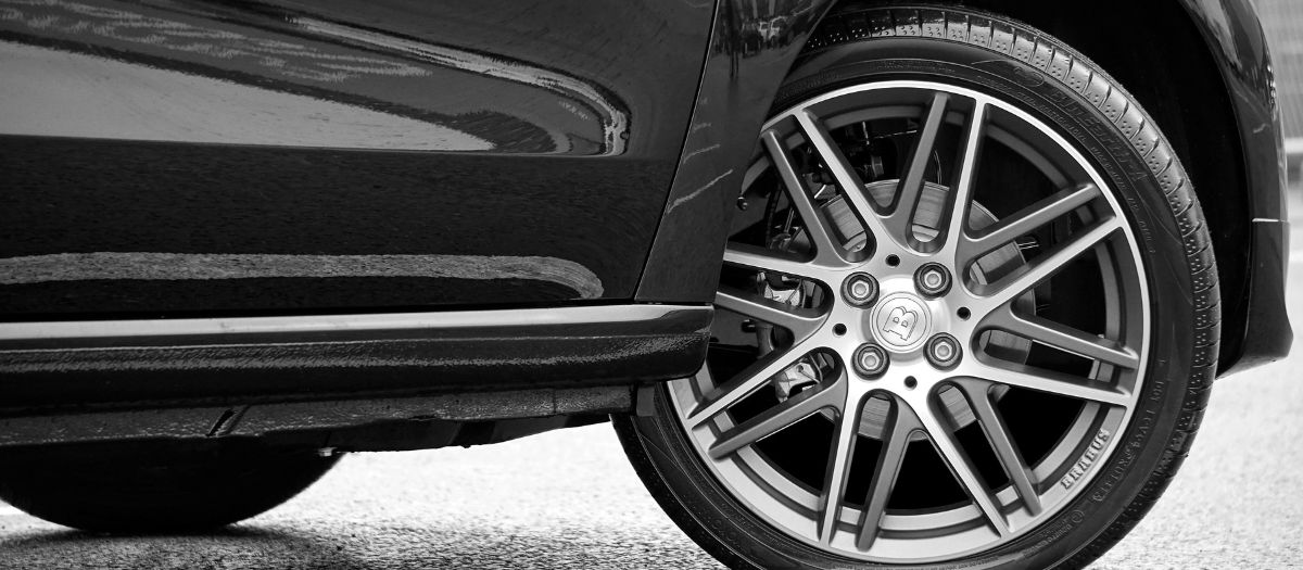 почему возникает разное давление в шинах